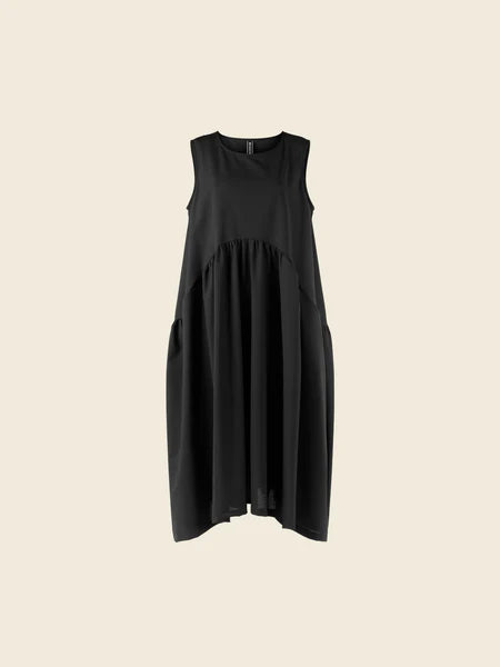 SLEEVELESS WIDE DRESS - 110543