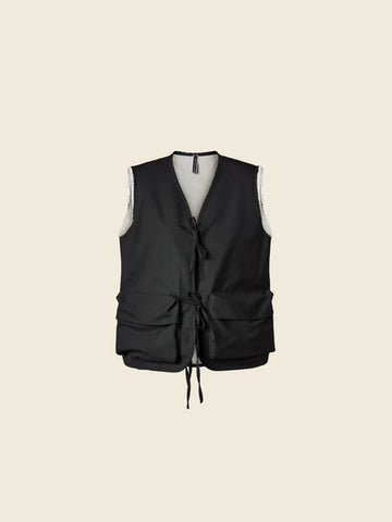 BLACK VEST WITH ZIP POCKETS - 224159 - BLACK