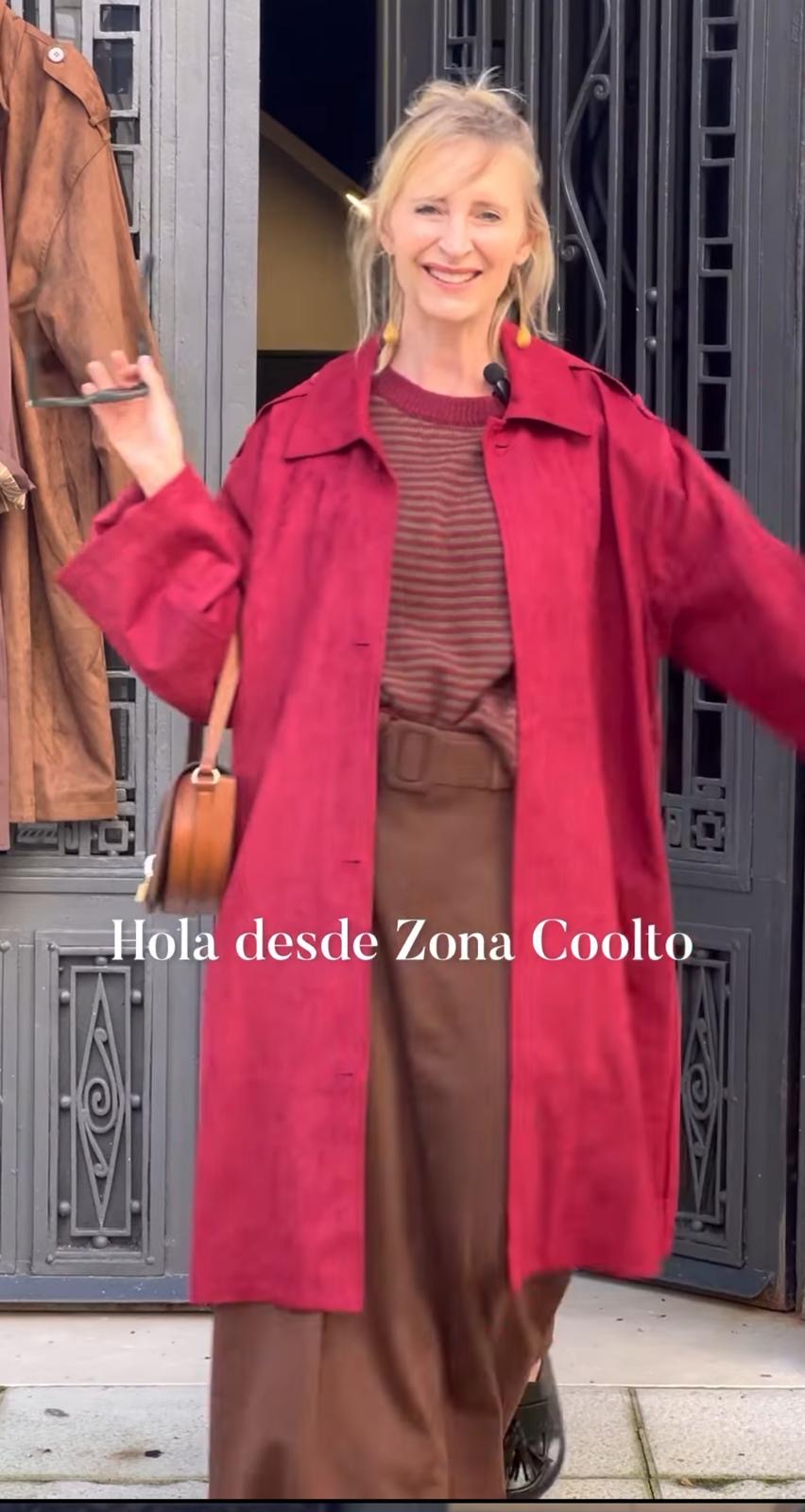VELVET RED COAT 48 240284