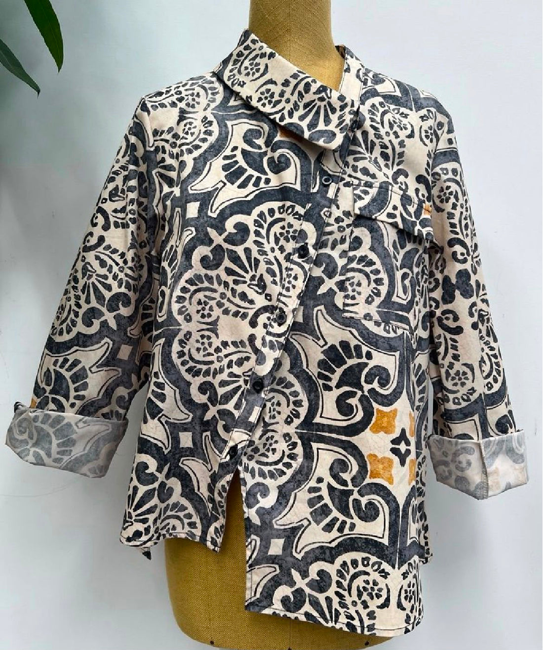 WOMAN SHIRT - BLUE AND BEIGE PRINT - 126136