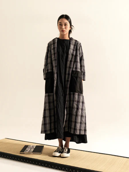 COAT IN GRAY TARTAN FABRIC WITH BIG CARGO POCKETS - 223792