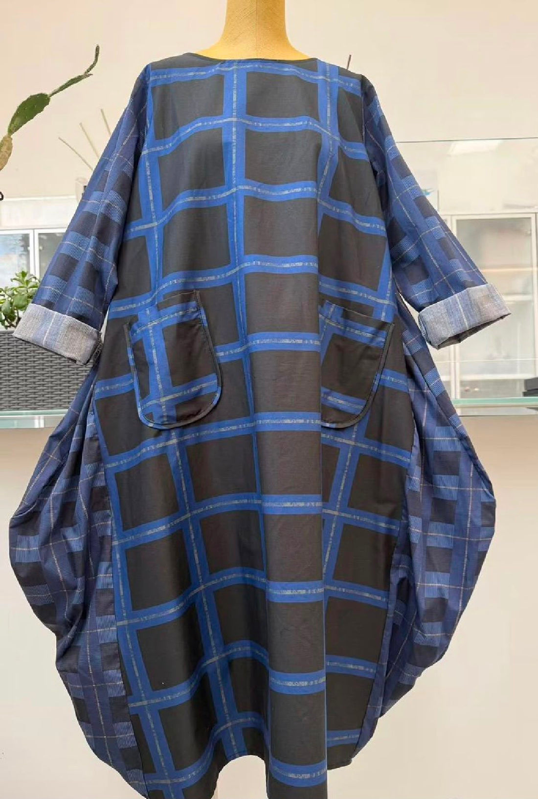 WOMAN DRESS - BLACK WITH BLUE STRIPES - 225314