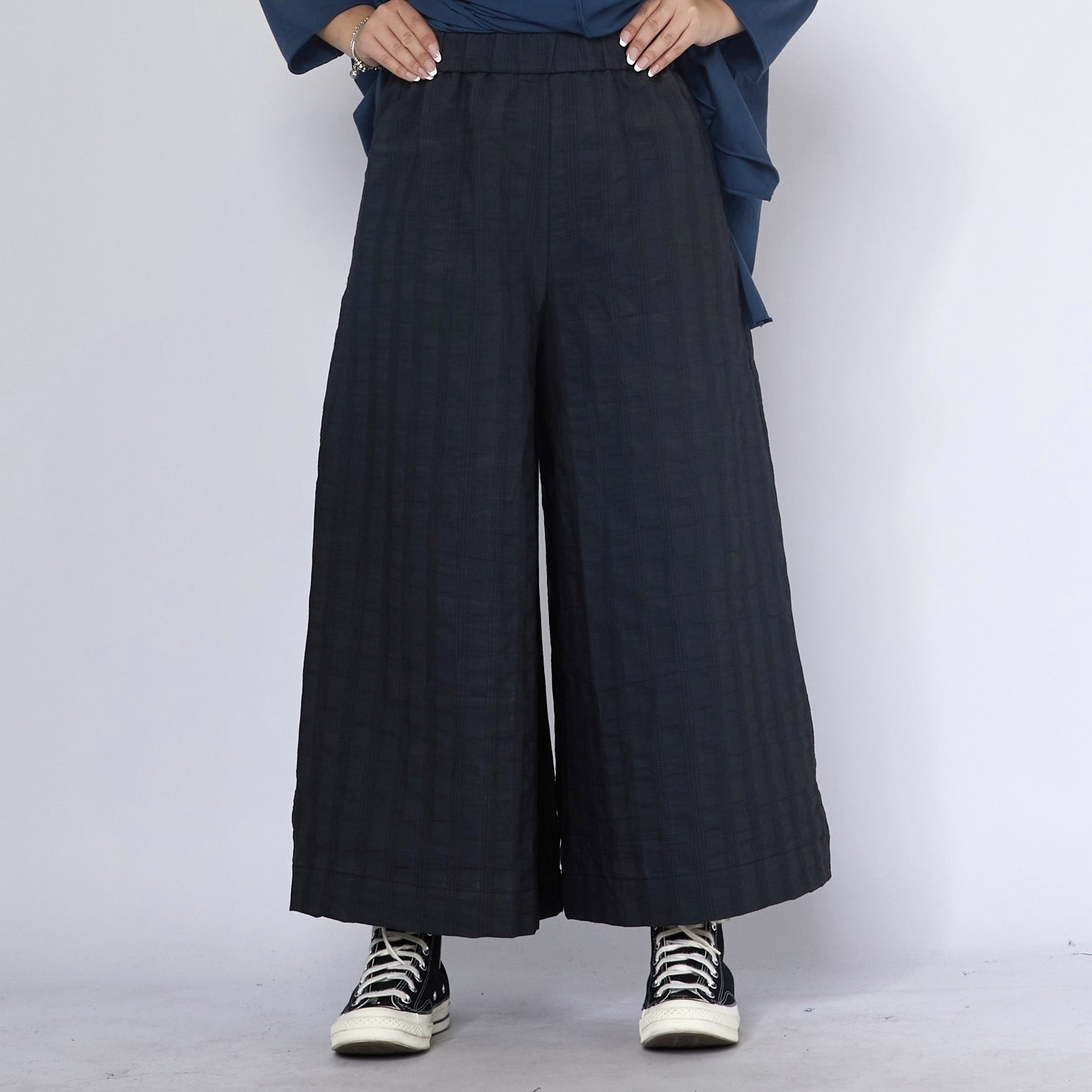 WOMAN TROUSERS - DARK GRAY - 825113