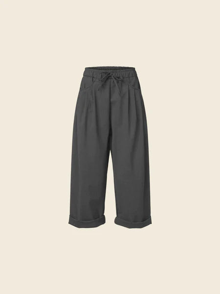 BLACK STRAIGHT TROUSERS IN A SMOOTH WOOL BLEND - 900045