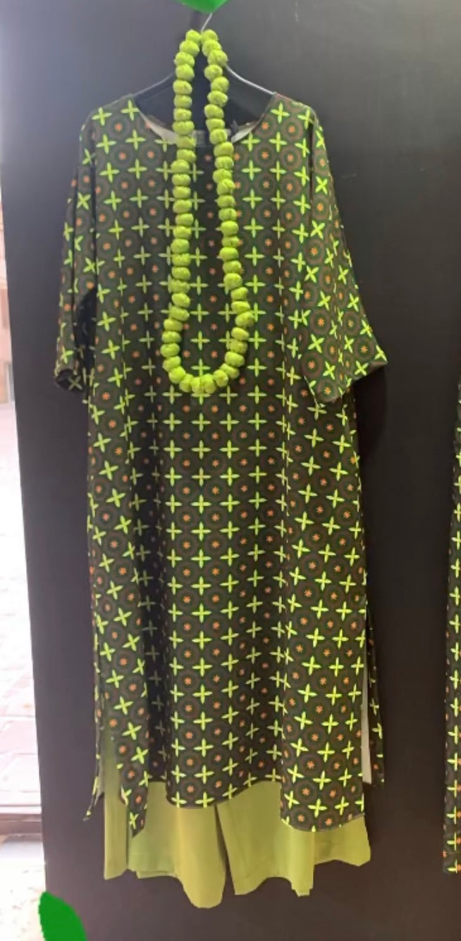 Tania Dress Light Satin- Capri Green