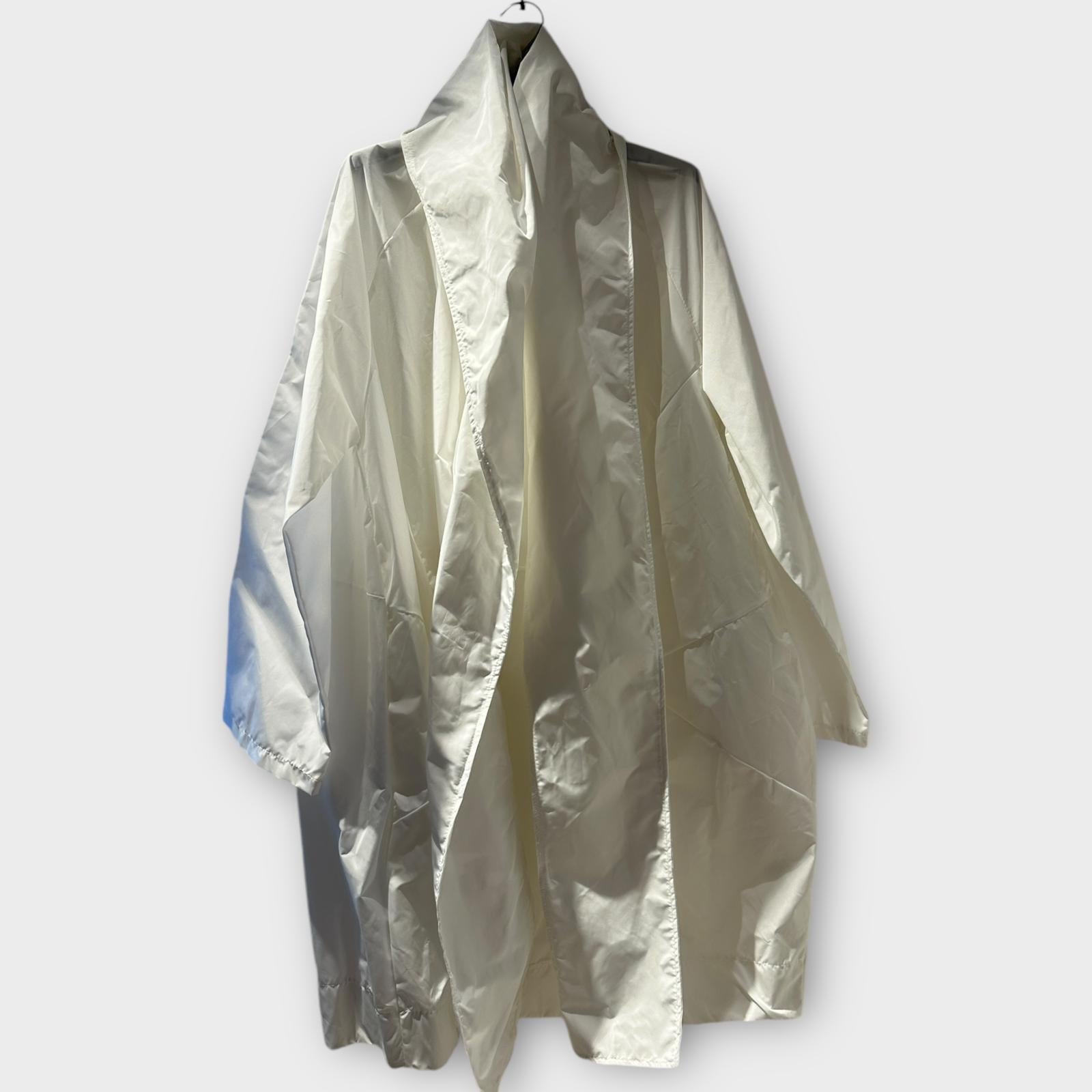 WHITE COAT 32 7296