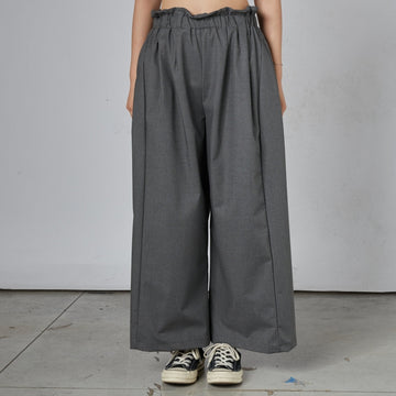 GRAY TROUSERS  WITH VOLANT ON THE WAISTLINE - 823109